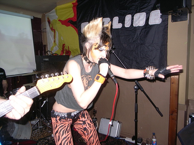 Fri 7th November 2014: Pussycat and the Dirty Johnsons live at the Brixton Offline Club, Prince Albert, 418 Coldharbour Lane, Brixton, London SW9