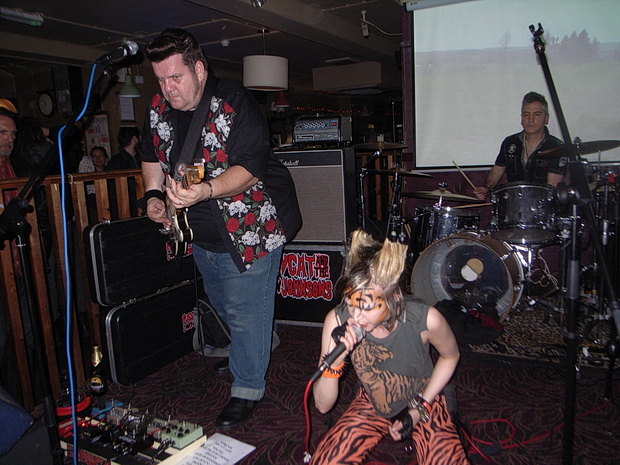 Fri 7th November 2014: Pussycat and the Dirty Johnsons live at the Brixton Offline Club, Prince Albert, 418 Coldharbour Lane, Brixton, London SW9