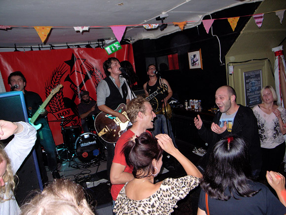 Roy De Roy at the Brixton Offline Club at the Prince Albert, 418 Coldharbour Lane, Brixton, London, Friday 9th September 2011