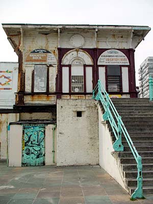 Steps to West Pier kiosk, Brighton West Pier, Brighton, October 2003
