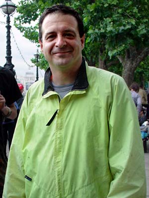 Mark Thomas, Waterloo Bridge, Critical mass bike ride, London, 27th June 2003