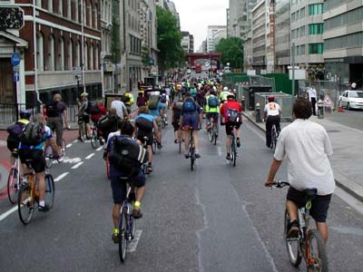 Farringdon Street, Critical mass bike ride, London, 27th June 2003