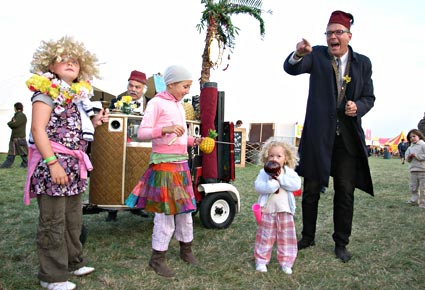 Splott Brothers at Endorse It festival, Sixpenny Handley, near Salisbury, Dorset, England, August 2006