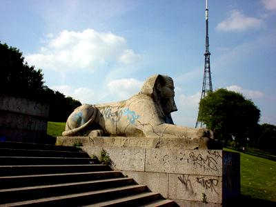 Crystal Palace, Egyptian lions and transmitter tower