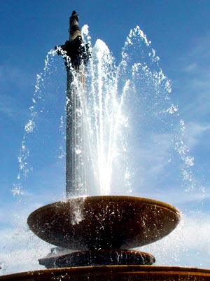 Nelson's Column and fountain, London, June 2003
