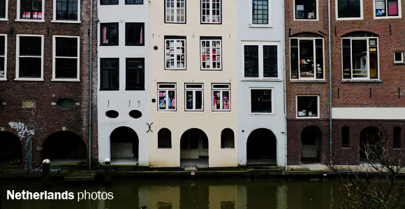 Photos of the Netherlands including Utrecht and Helmond, with photographs of landmarks, canals, bars, cafes, tourist sights and more