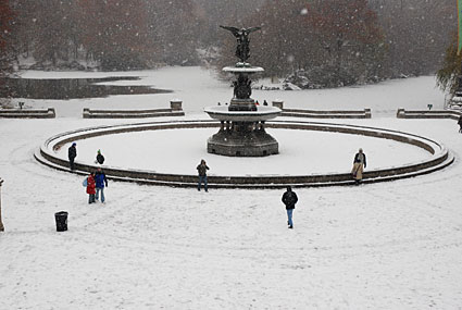 Photos of Central Park in the snow, Manhattan, New York, NY, US, December 2007