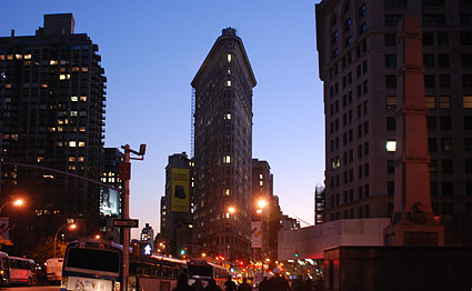 Flatiron building. Night photographs on the streets of New York, NYC, December 2006
