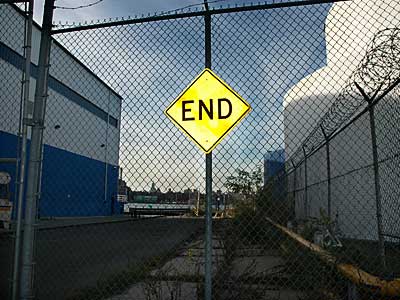 End of the road, Williamsburg, Brooklyn, New York, NYC, USA