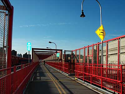 Crossing Williamsburg Bridge, Williamsburg, Brooklyn, New York, NYC, USA