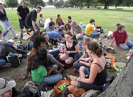 Brockwell Park picnic and Vicky's birthday, Brixton, London, 14th July 2007, urban75 party