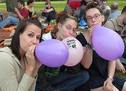 Brockwell Park picnic and Vicky's birthday, Brixton, London, 14th July 2007, urban75 party