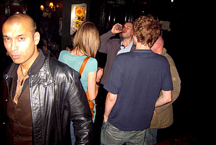 urban75 Hackney Drinks, White Hart, 69, Stoke Newington High St, London, N16 8EL 16th May 2007