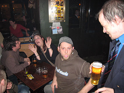 urban75 Hackney Drinks, White Hart, 69, Stoke Newington High St, London, N16 8EL 16th May 2007