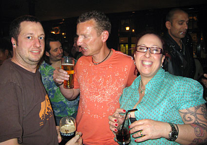 urban75 Hackney Drinks, White Hart, 69, Stoke Newington High St, London, N16 8EL 16th May 2007