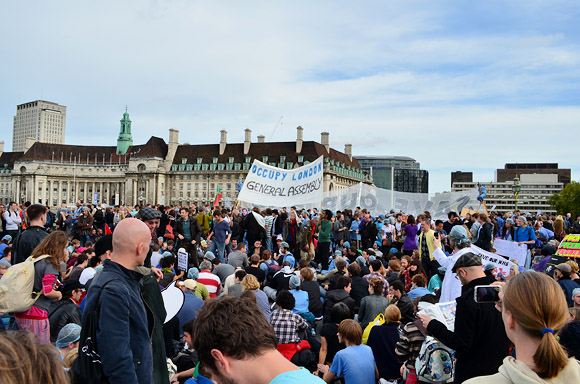 Block the Bridge, UK Uncut action on Westminster Bridge in protest of plans to privatise the NHS. Sunday 9th October 2011, London