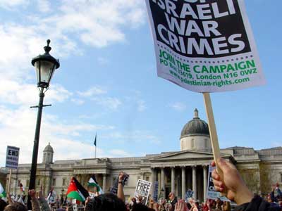 Banners in front of the National Gallery, Trafalgar Square, 13th April, 2002