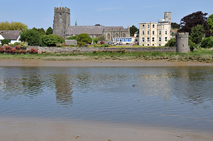Cardigan - Aberteifi on the river Teifi where Ceredigion meets Pembrokeshire, west Wales - photos, features, history and street scenes