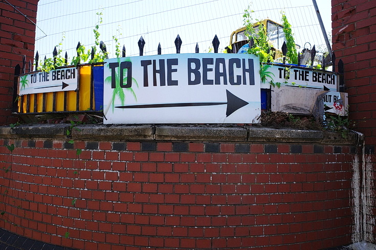In photos: a summer afternoon in Barry Island, South Wales