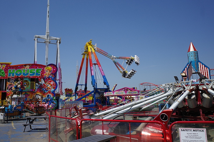 In photos: a summer afternoon in Barry Island, South Wales
