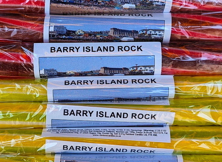 In photos: a summer afternoon in Barry Island, South Wales