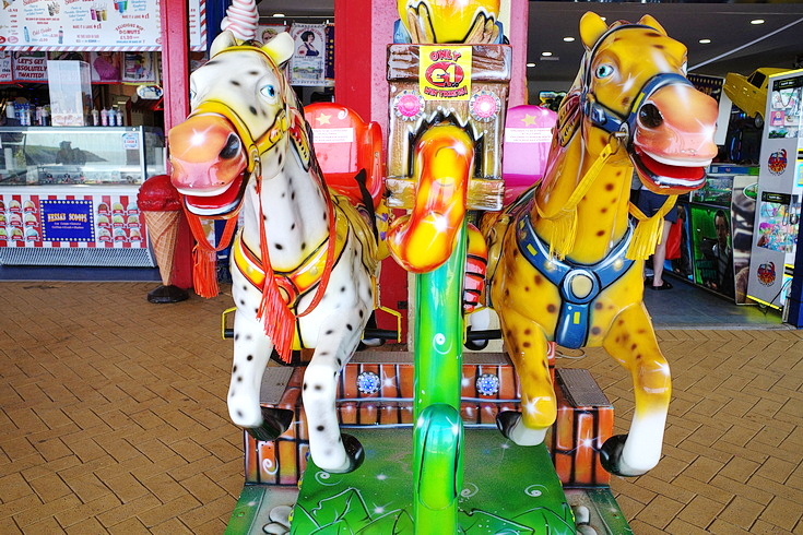 In photos: a summer afternoon in Barry Island, South Wales