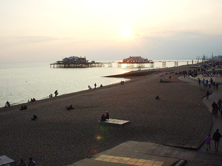Brighton back in 2001: sixteen photos taken around the south coast city