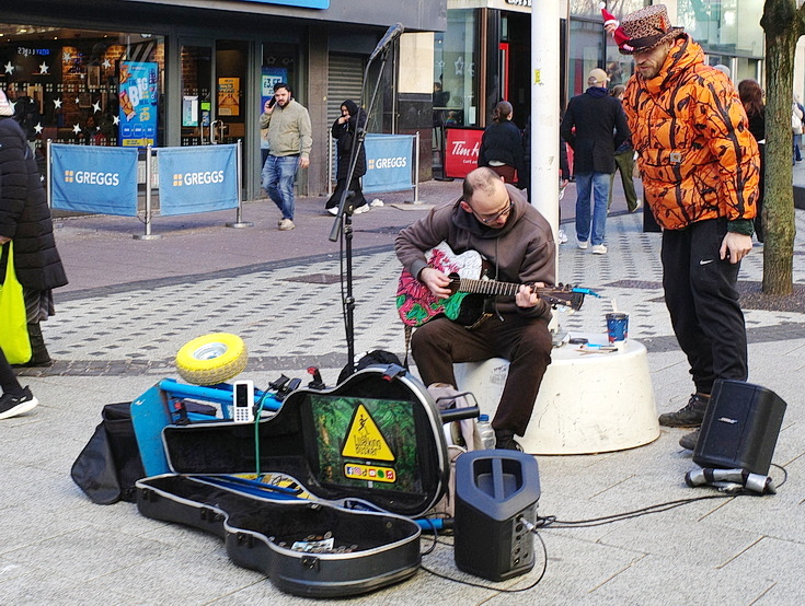 Cardiff at Christmas: 25 photos of bars, football, trains and street scenes, December 2025