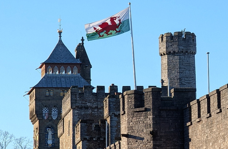 Cardiff at Christmas: 25 photos of bars, football, trains and street scenes, December 2025