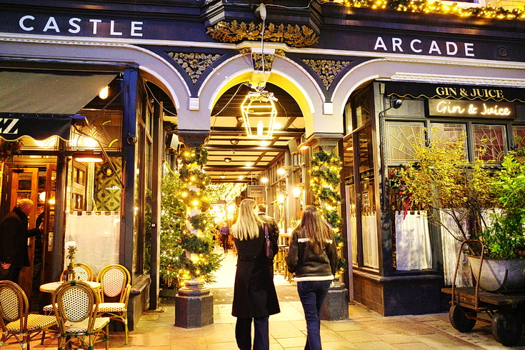Cardiff at Christmas: 25 photos of bars, football, trains and street scenes, December 2025