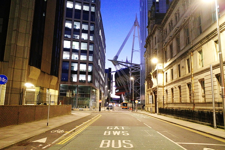 Cardiff at Christmas: 25 photos of bars, football, trains and street scenes, December 2025