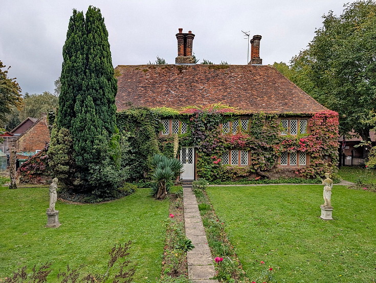 Like stepping back into history: 40 photos of the stunning village of Chilham on the Kent Downs
