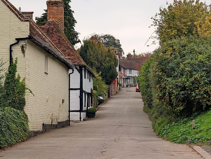 Like stepping back into history: 40 photos of the stunning village of Chilham on the Kent Downs