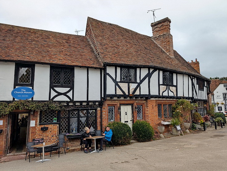 Like stepping back into history: 40 photos of the stunning village of Chilham on the Kent Downs