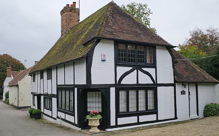 Like stepping back into history: 40 photos of the stunning village of Chilham on the Kent Downs