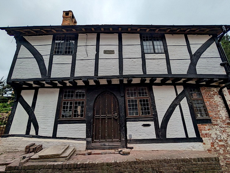 Like stepping back into history: 40 photos of the stunning village of Chilham on the Kent Downs