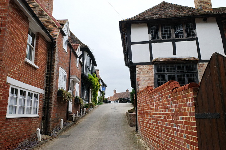 Like stepping back into history: 40 photos of the stunning village of Chilham on the Kent Downs