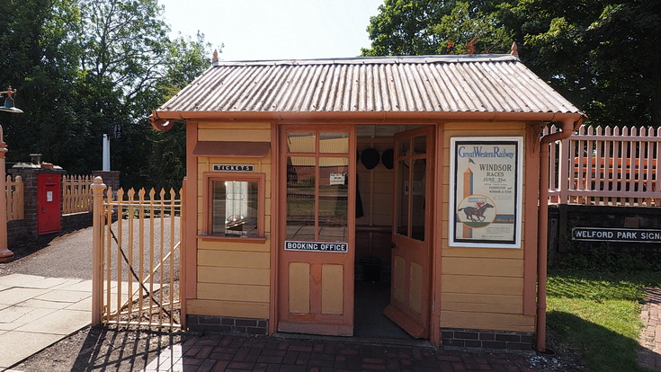 Steam engines, vintage carriages and history at the Didcot Railway Centre