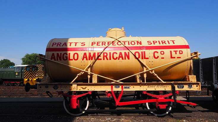 Steam engines, vintage carriages and history at the Didcot Railway Centre