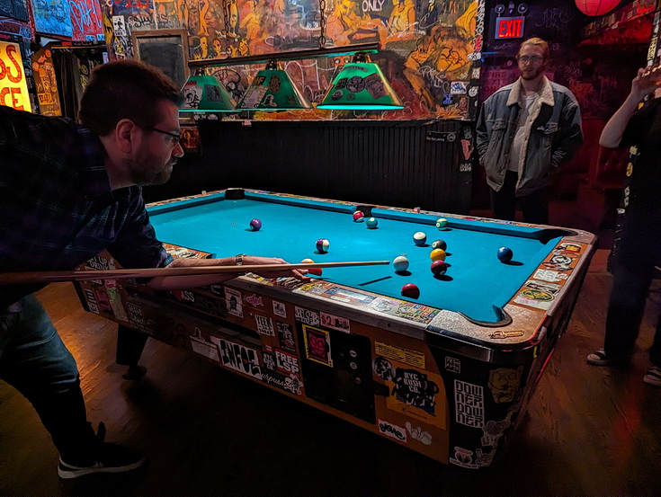 Life in a New York dive bar - 18 photos of the Double Down Saloon in the East Village