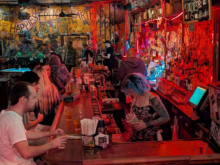 Life in a New York dive bar - 18 photos of the Double Down Saloon in the East Village