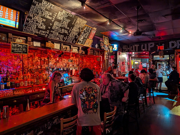 Life in a New York dive bar - 18 photos of the Double Down Saloon in the East Village