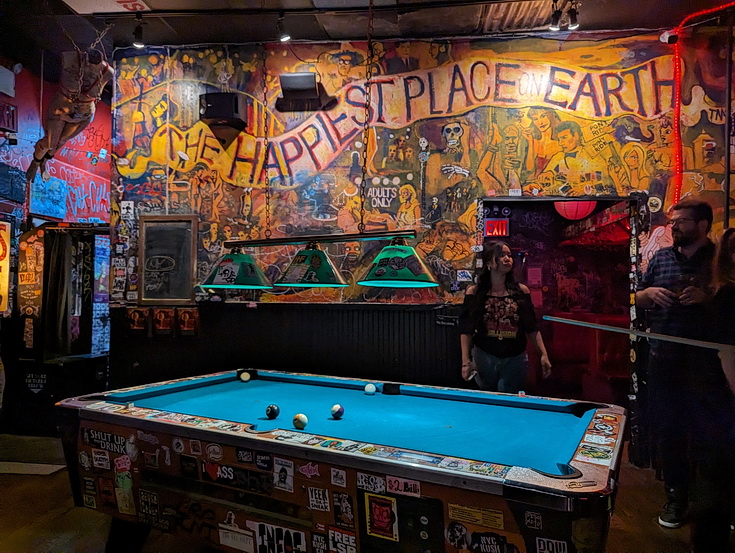 Life in a New York dive bar - 18 photos of the Double Down Saloon in the East Village