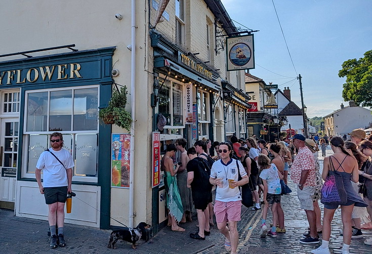 Photo Gallery: a walk from Leigh-on-Sea to Southend and along the world's longest pleasure pier