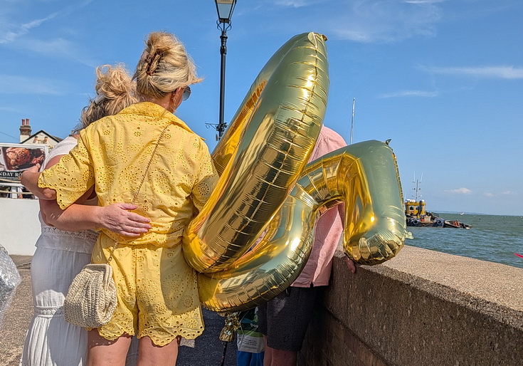 Photo Gallery: a walk from Leigh-on-Sea to Southend and along the world's longest pleasure pier