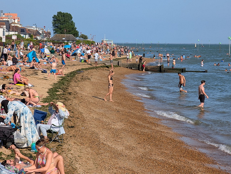 Photo Gallery: a walk from Leigh-on-Sea to Southend and along the world's longest pleasure pier