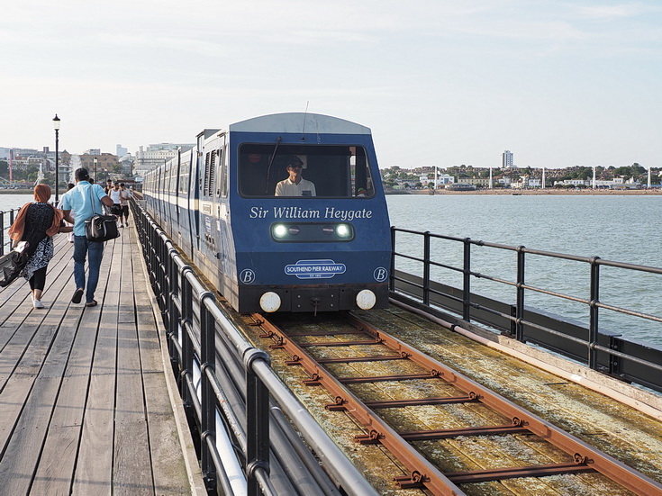 Photo Gallery: a walk from Leigh-on-Sea to Southend and along the world's longest pleasure pier