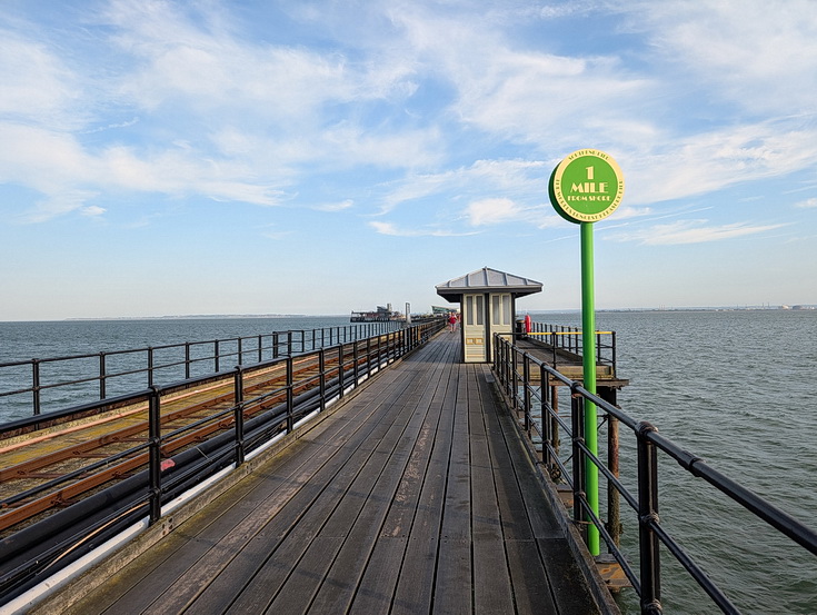 Photo Gallery: a walk from Leigh-on-Sea to Southend and along the world's longest pleasure pier