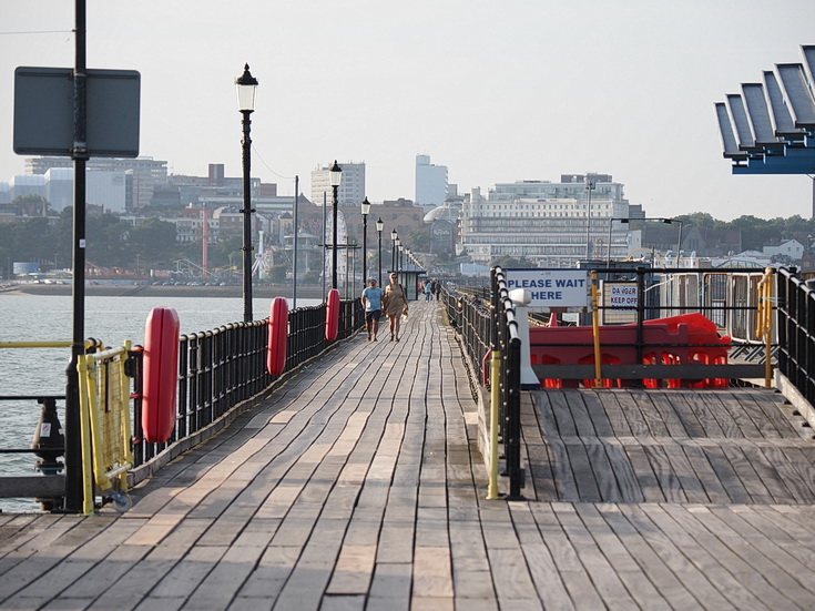Photo Gallery: a walk from Leigh-on-Sea to Southend and along the world's longest pleasure pier