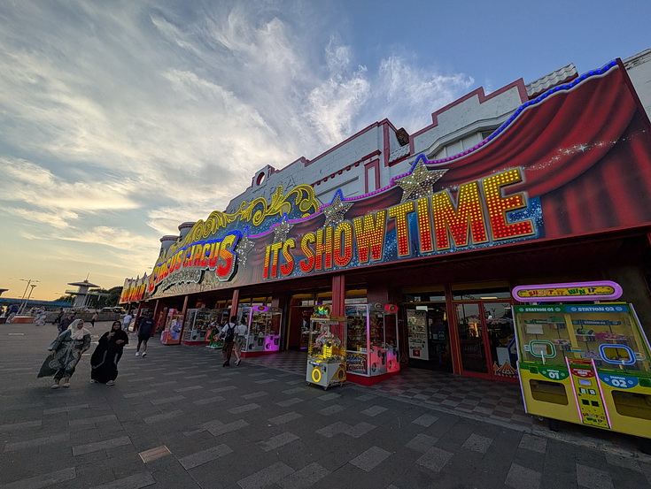 Photo Gallery: a walk from Leigh-on-Sea to Southend and along the world's longest pleasure pier